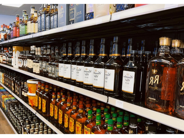 Whiskey, Rum. White Pine Tn, Ernies Package Store