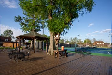 Tennis Courts
Relax
Mixer
Fun
Leagues