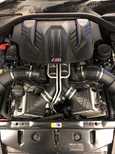 BMW M5 Engine