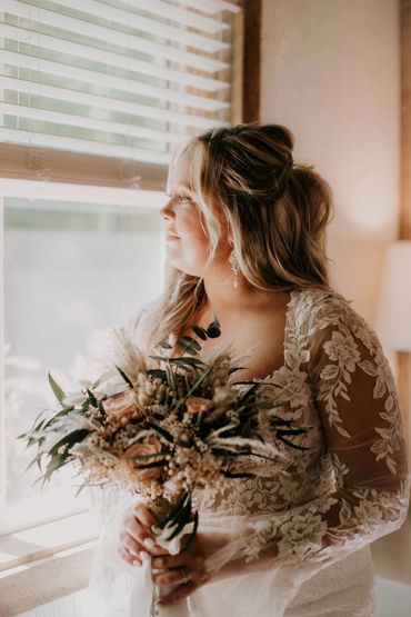 Firefly Lane bride on her wedding day at The black Barn wedding venue at Firefly Lane