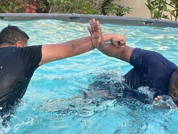 Survival Fighting in the water