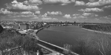 Kiev, Ukraina, utsikt over Dnipro, Dnepr - oversette ukrainsk