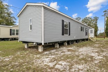 Quality Live Oak Homes manufactured/mobile home for sale in Folkston, GA—premium design and value.