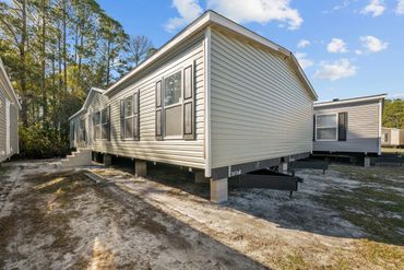 Quality Live Oak Homes manufactured/mobile home for sale in Folkston, GA—premium design and value.