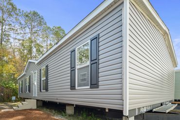 Quality Live Oak Homes manufactured/mobile home for sale in Folkston, GA—premium design and value.