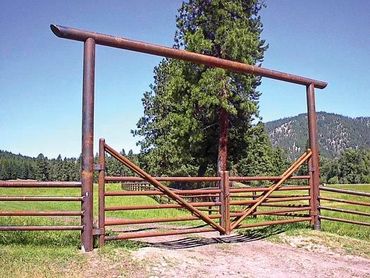 PIPE RANCH ENTRY