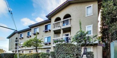 Sunshine Gardens South 
1107 Mission Road #209 So. SF, CA,94080
2 Beds | 2 Baths | 911 Sq ft | $685k