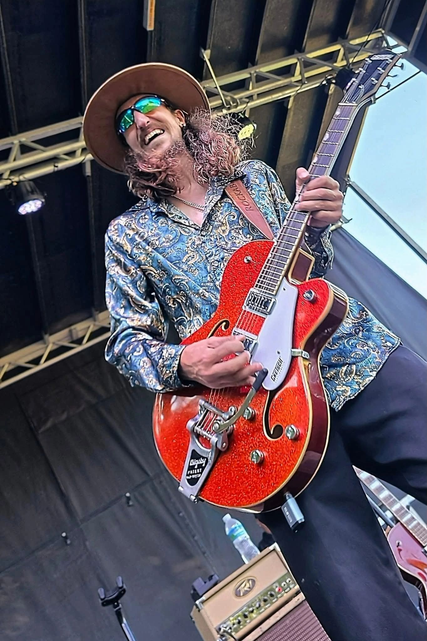Rockabilly Stevie: Blues Showmanship & Music Bars