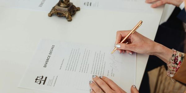 fast and professional notary services available at Instapost Mail for any of the documents - NIagara