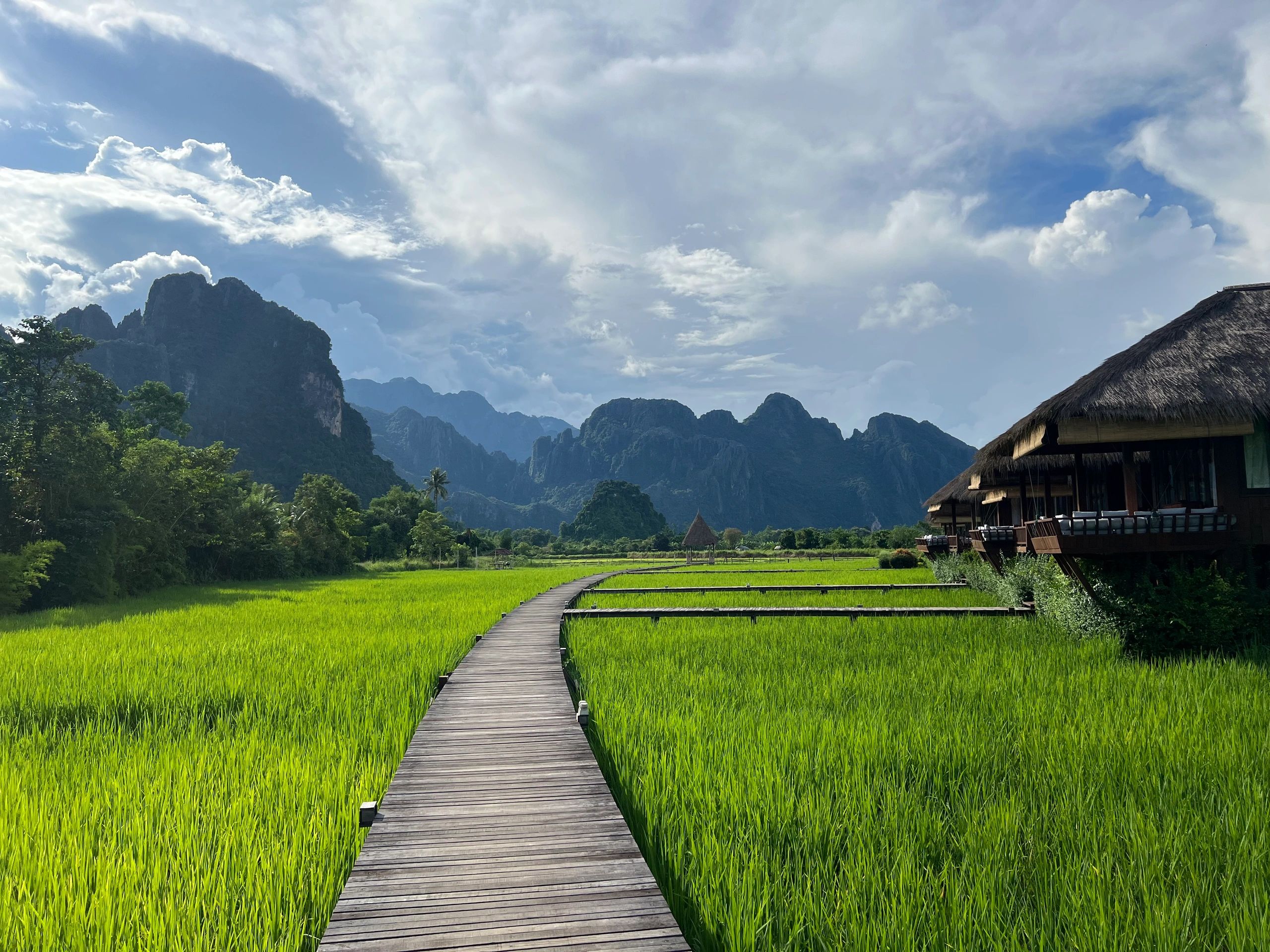 ViengTara VangVieng Resort
#viengtara #vangvieng #laos #resort #ricefield #villa #วังเวียง #ลาว #รีส