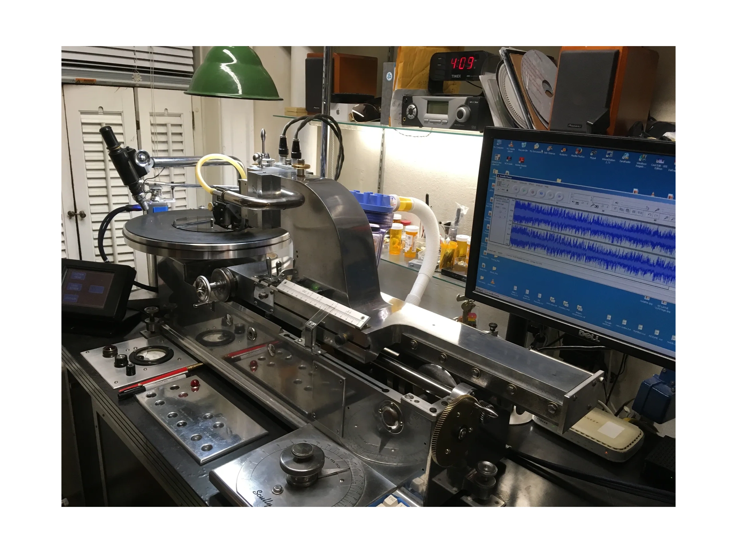 lathe cut records, short run, lathe cuts, lathe cut vinyl, custom 7" records, custom 45 lathe cuts.