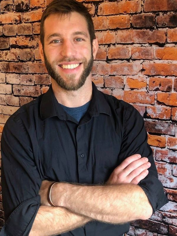 Dr. Tyler Campbell at Mind Body Mechanics Chiropractic in Lawrence Kansas.
Chiropractor near me
Chir
