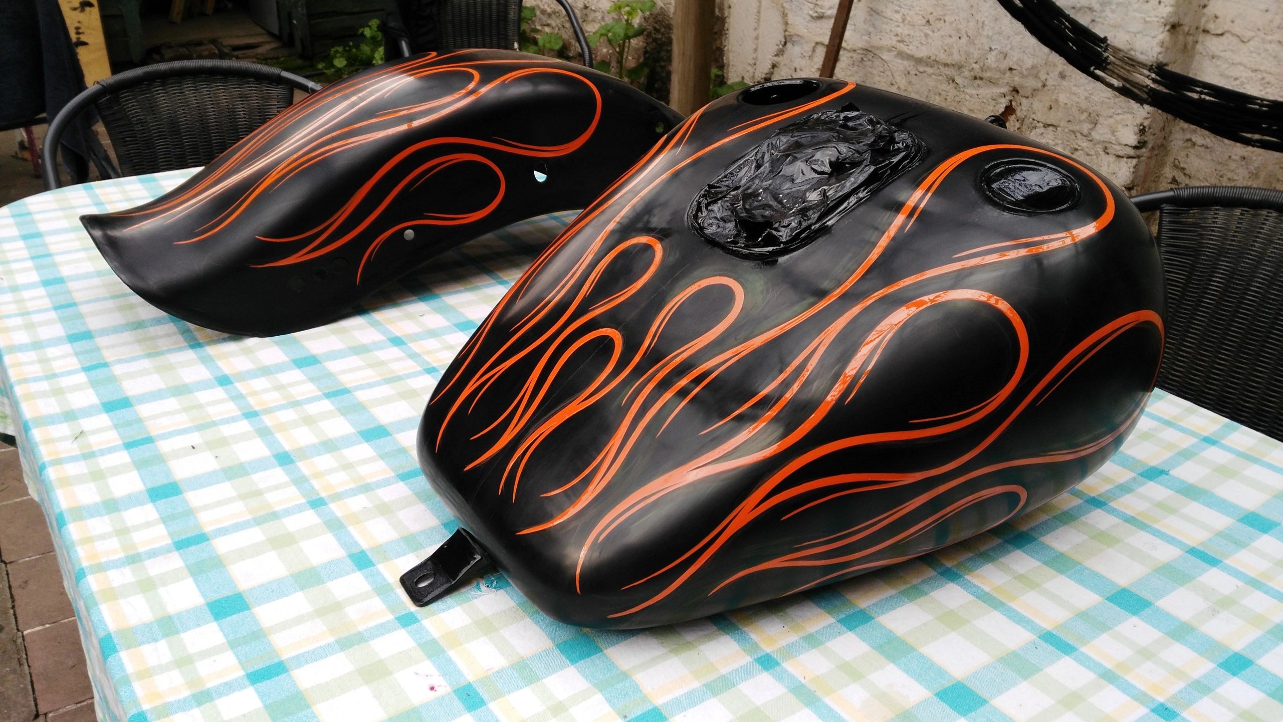 customización a pincel depósito harley davidson
