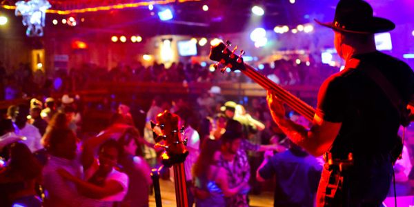 live country music on stage