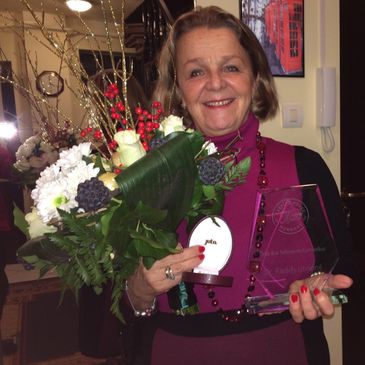 Örökös Ilcsi referencia kozmetikus díjjal jutalmazták