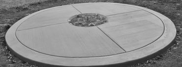 Circular concrete firepit