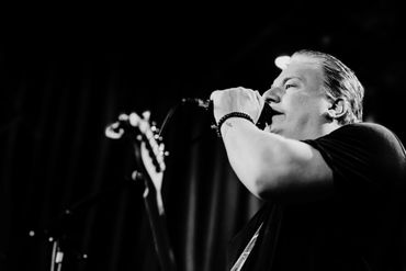 Mike Breen: powerful vocalist with the Mike Breen Band