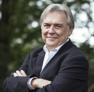 Author Tom Blomquist