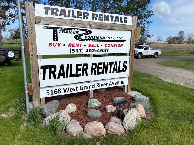 Picture of Trailer Rentals sign out front at 5168 West Grand River Avenue, Lansing, Michigan 48906