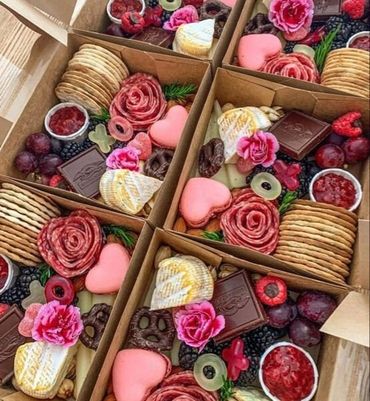 A small sweet treat box.