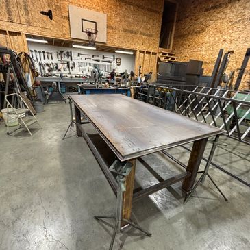 Customs mechanics table with built in drain system
