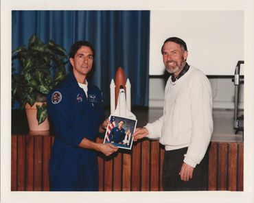 Astronaut Dave Thomas Awards Bob Hendricks Silver Snoopy