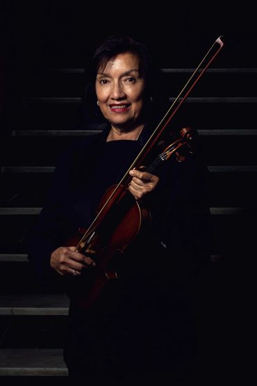 Esperanza Velazco. Violín. Zarzuela Monumental Hispanidad