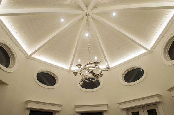 Turret room recessed ceiling and lighting.