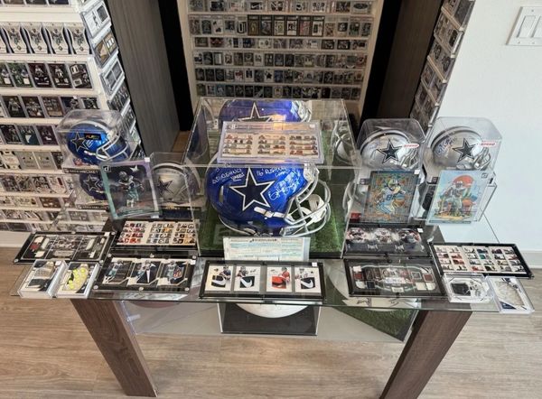 Autographed Cowboys, helmets and glass, showcases and display cases Dallas Cowboys collection