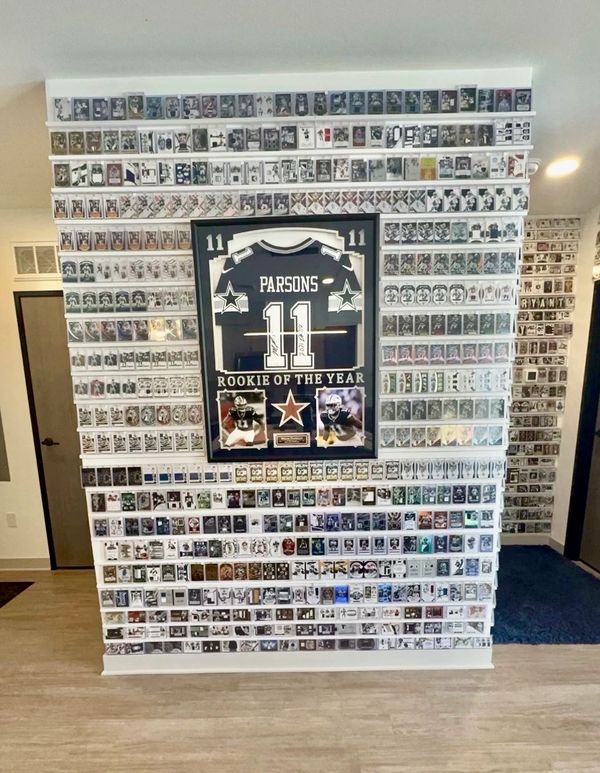 Micah Parsons signed and slabbed jersey from his rookie year & a showcase of Dallas Cowboys legends