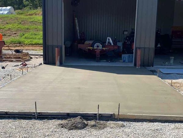 Concrete construction in Owensboro, KY with site prep and concrete pouring by KAR-GAL Construction.