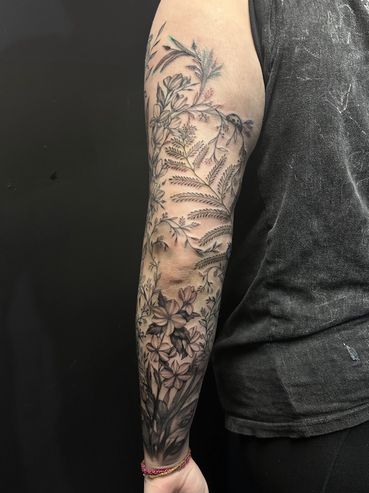 Floral sleeve