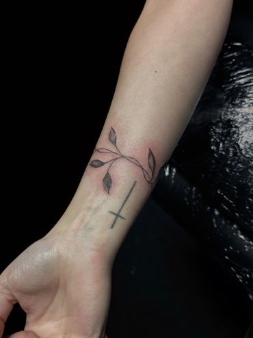 Clean fine line tattoo