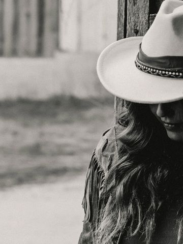 Western photography
Style photoshoot
Fashion photography