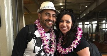 airport lei greeting