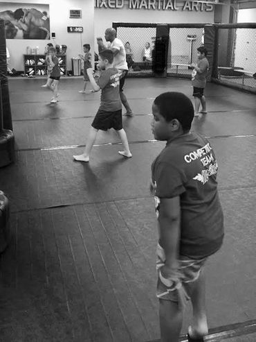 Master Washington instructing Muaythai class