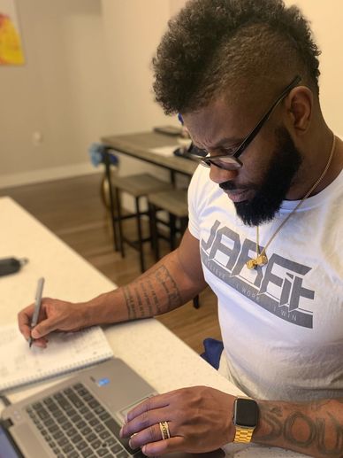 Personal training Coach Jason Alan Robinson doing online personal training