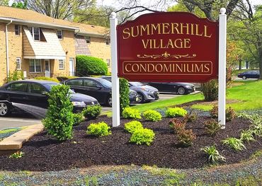 Summerhill Village condominium complex planting beds and lawn/landscape maintenance
