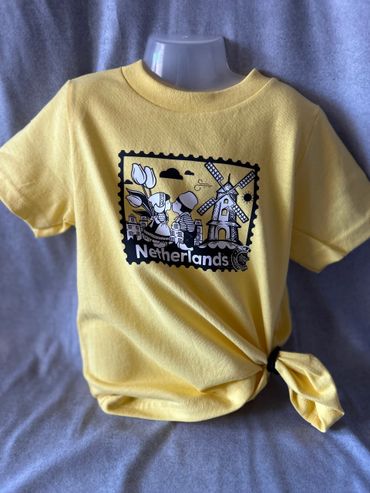 Yellow T-shirt with Netherlands-themed graphic and tied knot.