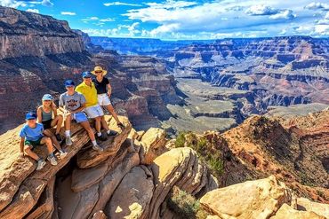Grand Canyon, Arizona. Travel the grand canyon. Hike grand canyon vacation deal. Explore Flagstaff