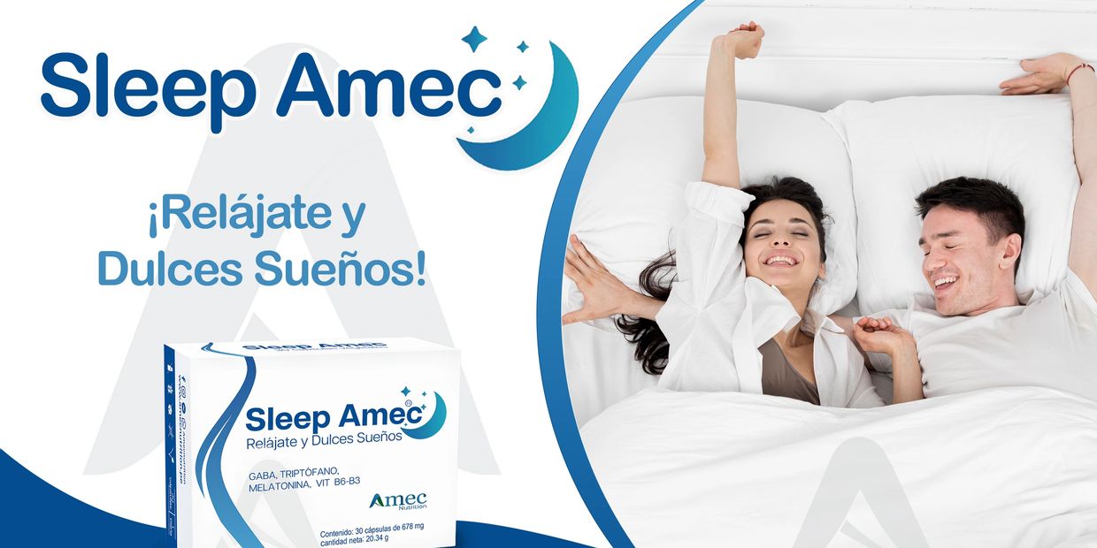 Pareja feliz despertando descansada, promoviendo Sleep Amec para dulces sueños.
