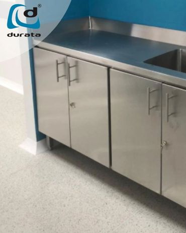 Nos especializamos en la fabricación de muebles para laboratorios, clinicas.