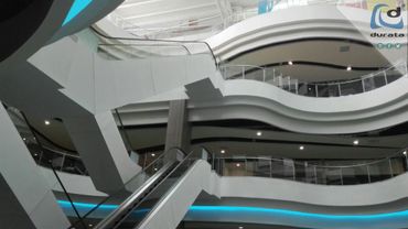 Pasamanos en acero inoxidable y vidrio templado, Ideales para espacios públicos, comerciales