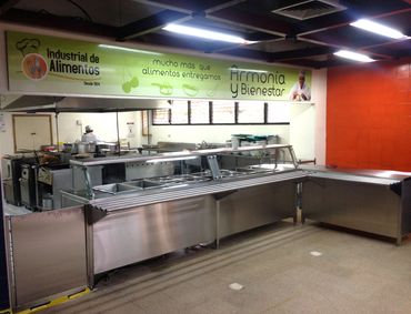 Autoservicio en acero inoxidable está diseñado para ofrecer una experiencia funcional,