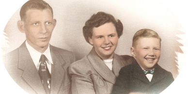 Owner, Tommy McGuire, with his parents, John Reid McGuire and Louise Gheen McGuire