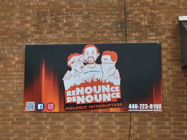 outdoor signs, business signs, wall signs, vinyl signs, custom signs