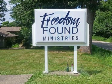 SWITCHED TO LED AND REFURBISH.
LED SIGN