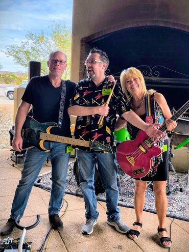 VINDALOO caught goofing off :)