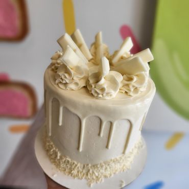 Vanilla cake with white icing.