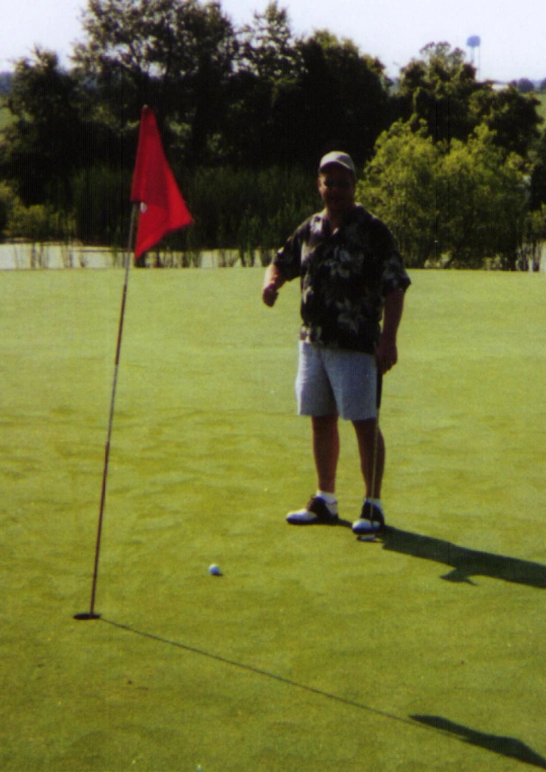 Larry_Golf.JPG